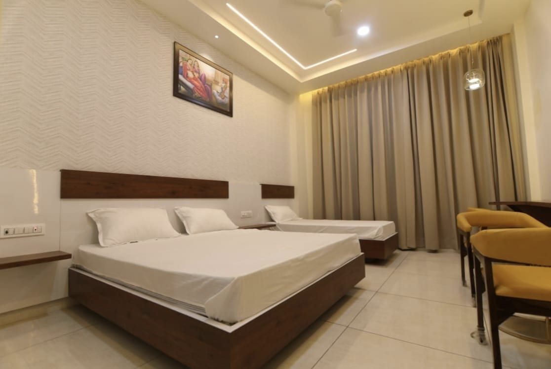 3 Bed Non-AC Room at Mahakal Bhakta Nivas